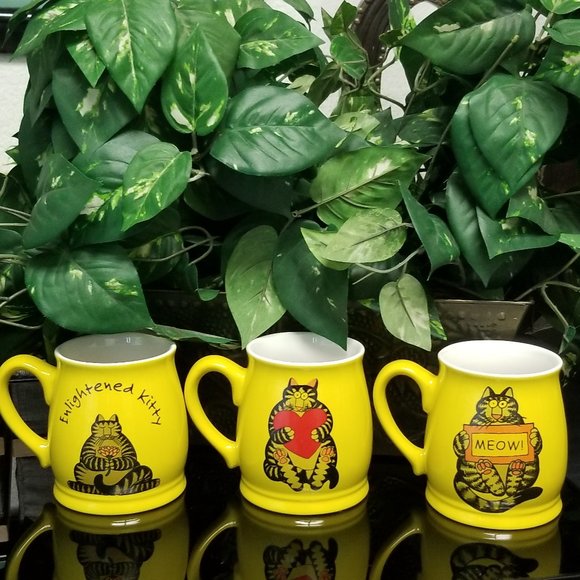 Kliban Styled Cat Heart 15 oz. Yellow Coffee Mug - Picture 2 of 8